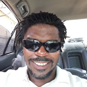 Meet your Posher, Emmanuel